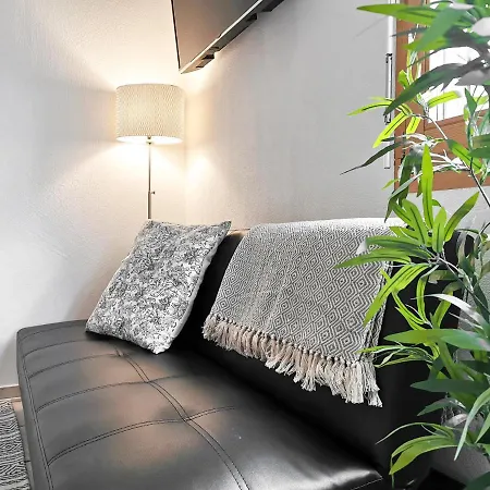 Appartement Studio Mit Kingsize-bett & Gratis Parkplatz! *